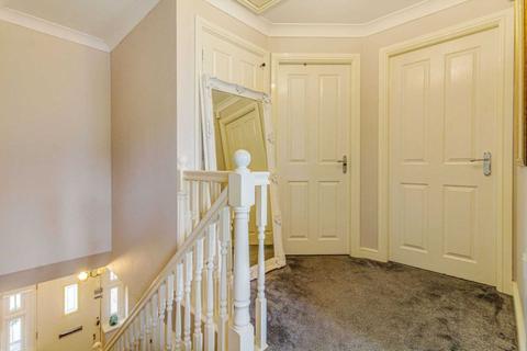 2 Gresford Close, Woolley Grange, Barnsley, S75 5QR