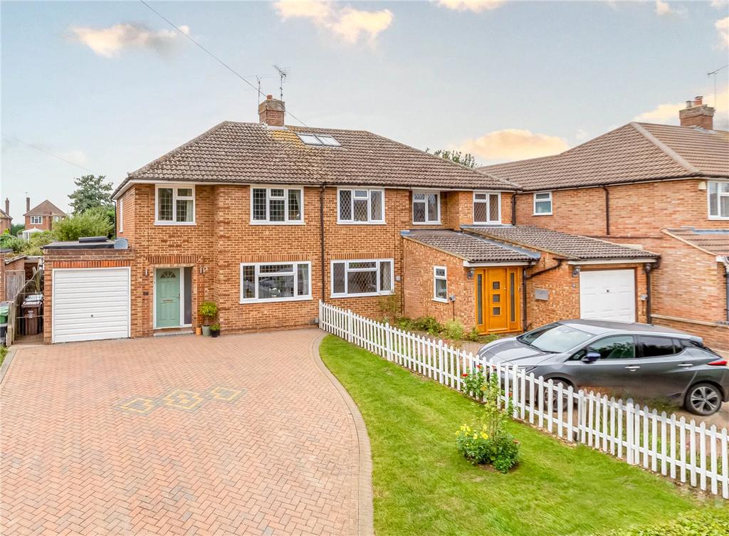 Cuckmans Drive, St. Albans... 3 bed semidetached house £800,000