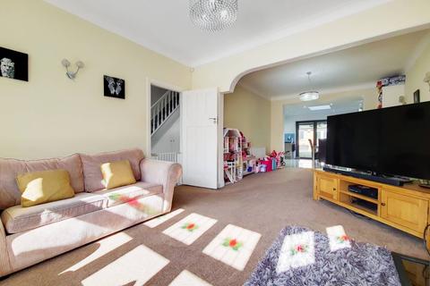 4 bedroom semi-detached house to rent - Oak Hill Crescent, Highams Park, Woodford Green, IG8