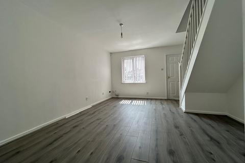 2 bedroom semi-detached house to rent, Wingfield Rd, Hull, HU9