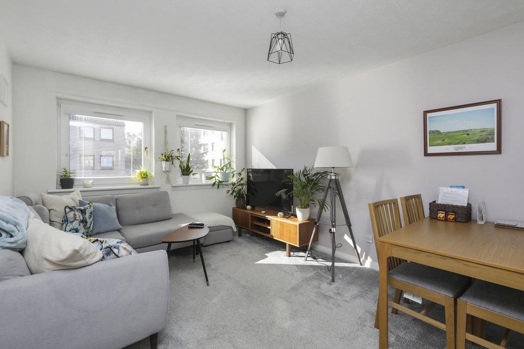 14/3 West Winnelstrae, Edinburgh, EH5... 1 bed flat £160,000