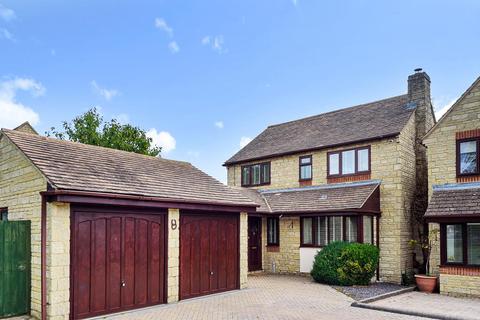 76 Garner Close, Carterton, OX18 1GA