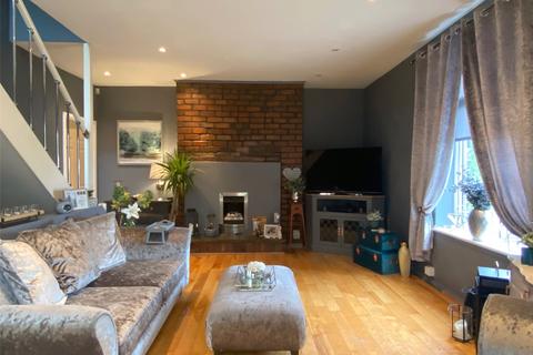2 bedroom terraced house for sale - Farhills, Wibsey, Bradford, BD6