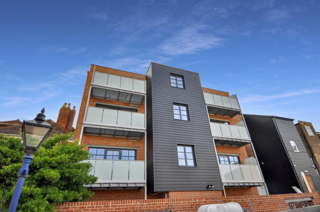 50 Hawley Square, Margate 1 bed flat £260,000