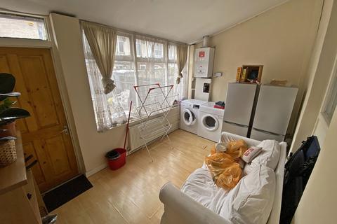 30 Kitchener Road, London, E7 8JL