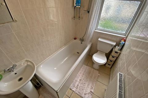 30 Kitchener Road, London, E7 8JL
