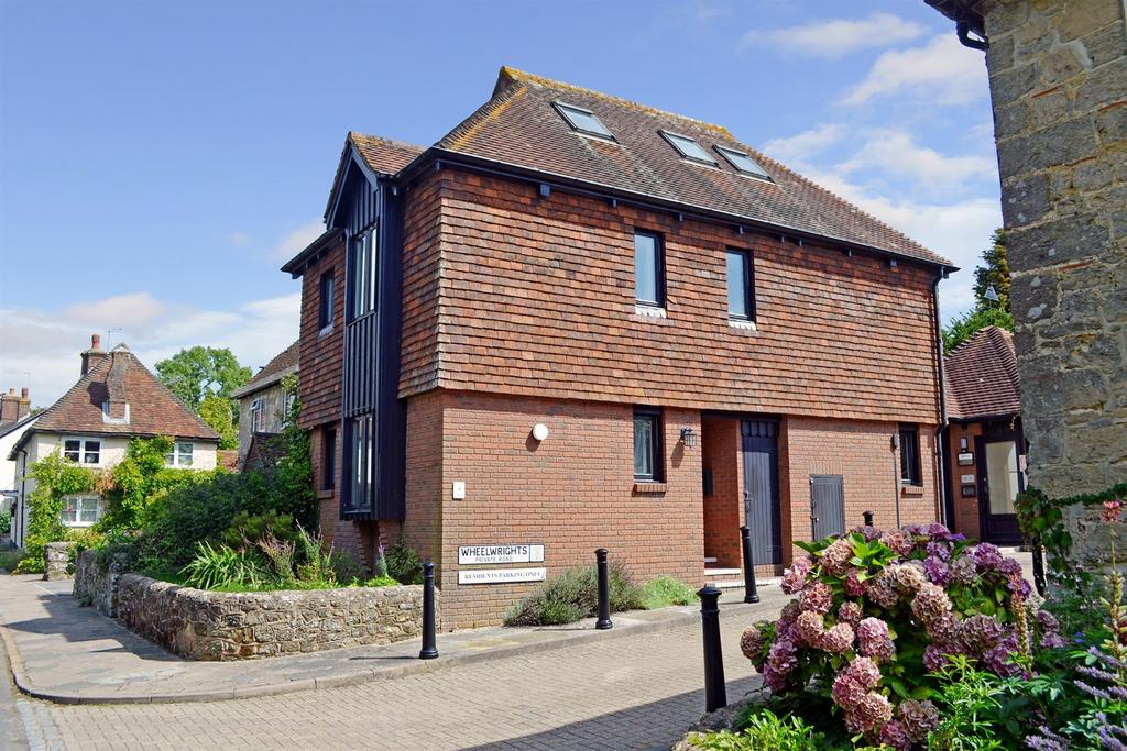 Wheelwrights, Church Street, West Chiltington, West Sussex, RH20 2 bed