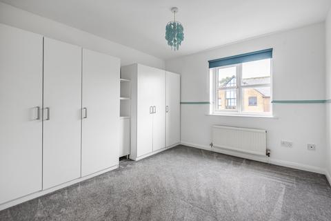 71 Riverdene Place, Southampton, SO18 1UH