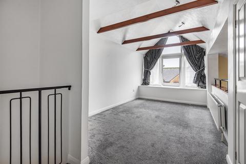 71 Riverdene Place, Southampton, SO18 1UH