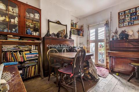 94 Manor Lane, London, SE12 8LR