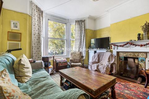 94 Manor Lane, London, SE12 8LR
