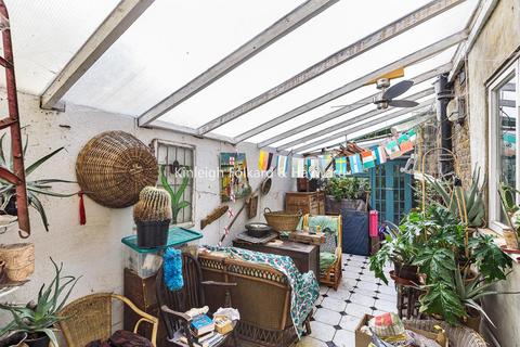 94 Manor Lane, London, SE12 8LR