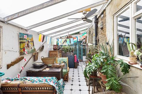 94 Manor Lane, London, SE12 8LR