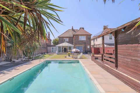 undefined, Woodland Road, South Ward - Grand Property!