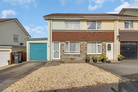 12 Britten Drive, Barnstaple, EX32 8AQ