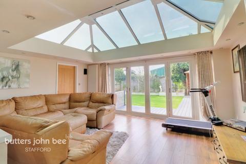 15 Wiscombe Avenue, Penkridge, Stafford, ST19 5EH