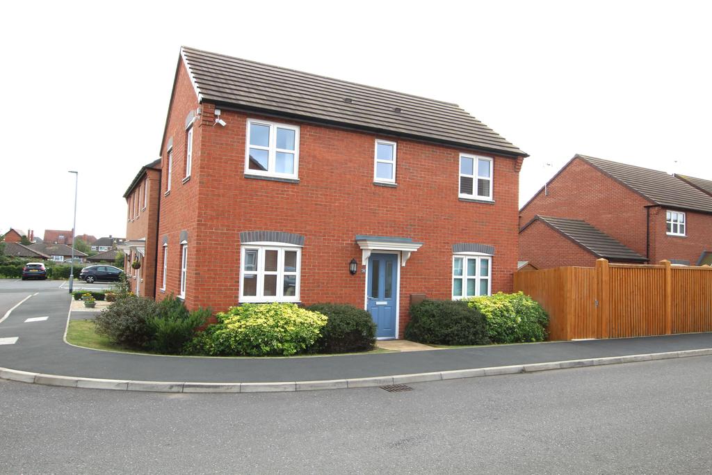 St Mary's Drive, Stretton, BurtononTrent, DE13 3 bed detached house