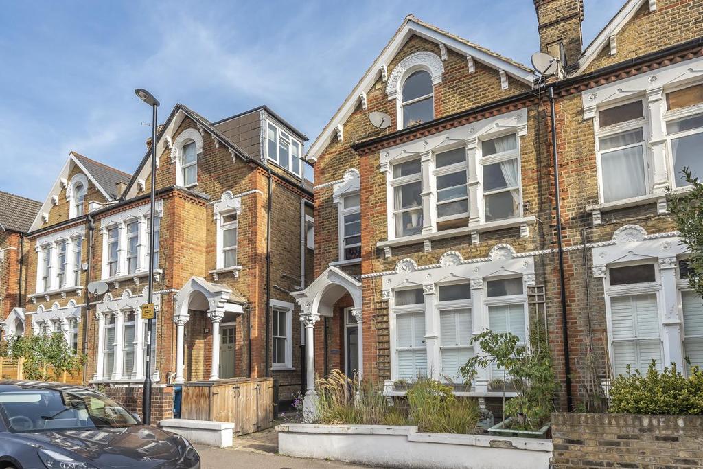 Halesworth Road, Ladywell 1 bed flat for sale £375,000