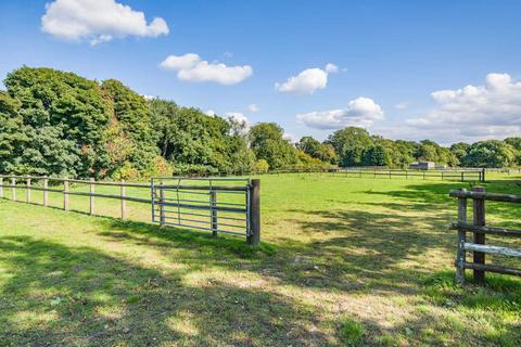 3 bedroom equestrian property for sale, Shaftesbury