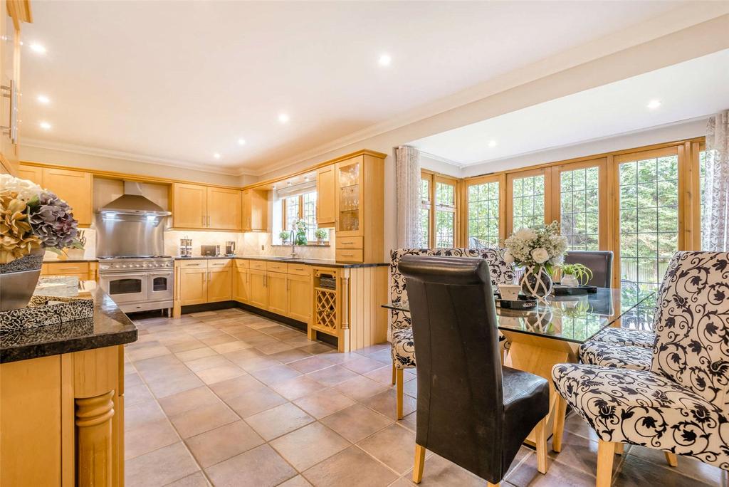 St. Leonards Hill, Windsor, Berkshire, SL4 5 bed detached house £