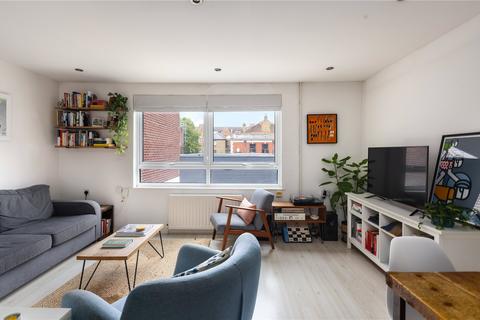 2 bedroom flat for sale - Thomas Burt House, 41 Canrobert Street, Bethnal Green, London, E2