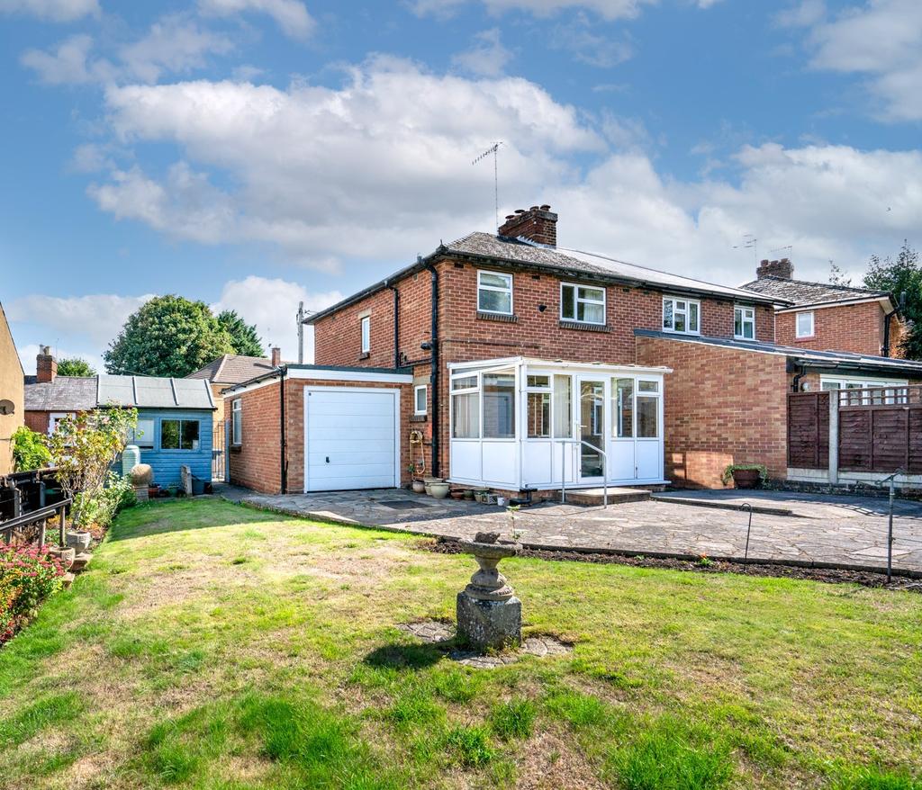 Victoria Road, Berkhamsted HP4 2 bed semidetached house £575,000