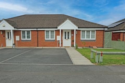 2 bedroom bungalow for sale - St Francis Close, Whinney Banks, Middlesbrough, TS5