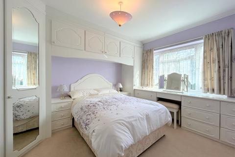 3 bedroom bungalow for sale - Owlsmoor Road, Owlsmoor, Sandhurst, Berkshire, GU47