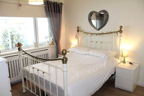 2 bedroom detached bungalow for sale - Coronation Drive, South Normanton, Alfreton, Derbyshire. DE55 2JF