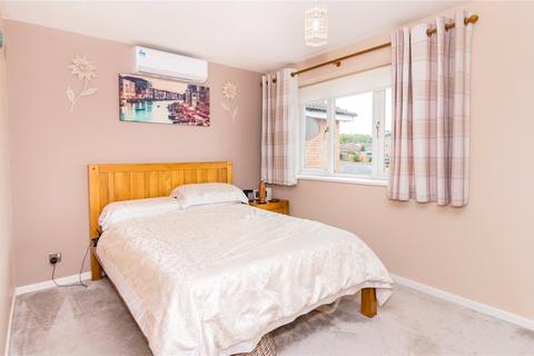 3 bedroom semi-detached house for sale - Westering Parkway, Moseley Parklands, Wolverhampton, West Midlands, WV10