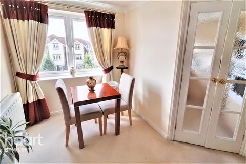 1 bedroom flat for sale - London Road, Hadleigh