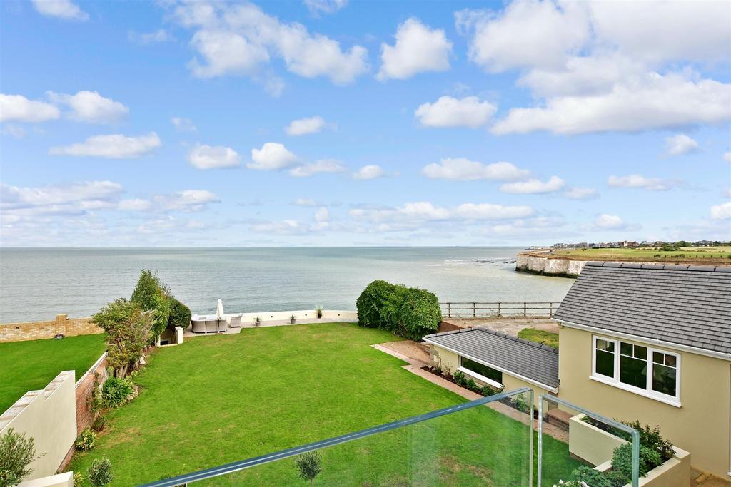 Epple Bay Avenue, Birchington, Kent 4 bed detached house for sale £