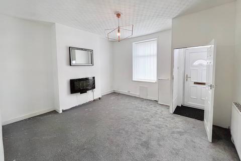 2 bedroom terraced house to rent, Whalley Road, Clayton Le Moors BB5