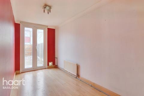 4 Hereford Walk, Basildon, SS14 3RE