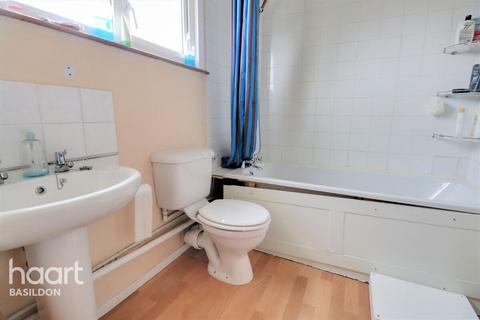 4 Hereford Walk, Basildon, SS14 3RE