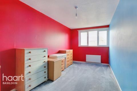 4 Hereford Walk, Basildon, SS14 3RE