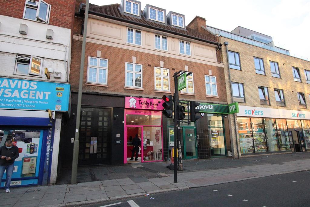 Brent Street, Hendon NW4 2 bed flat for sale £440,000