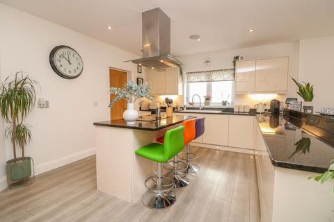 41 Hawkwell Road, Hockley, SS5 4DD