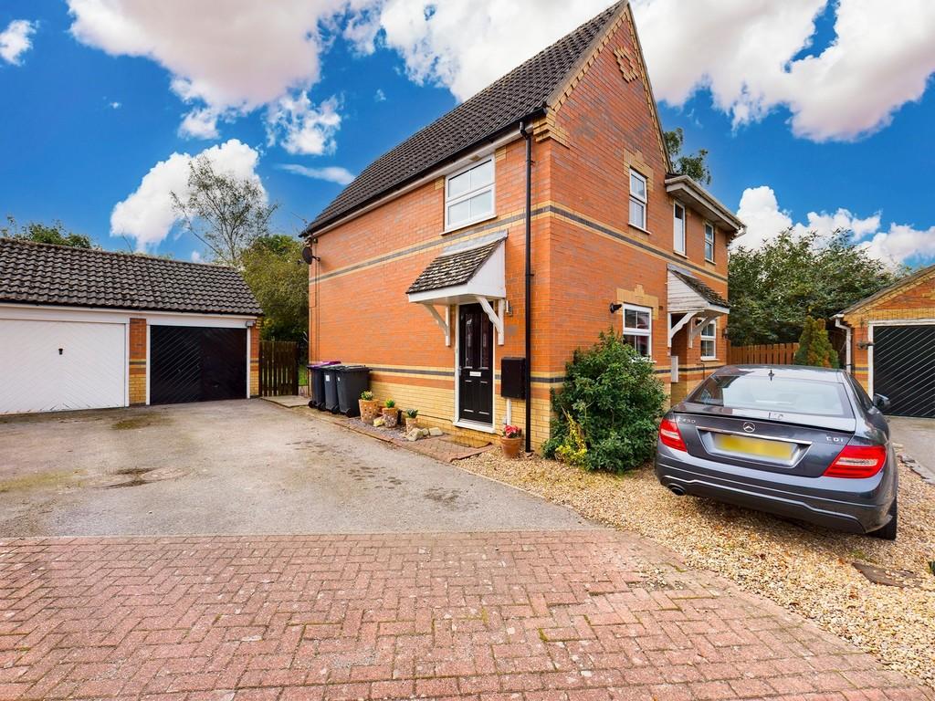 Canberra Way, Skellingthorpe, Lincoln 2 bed semidetached house for