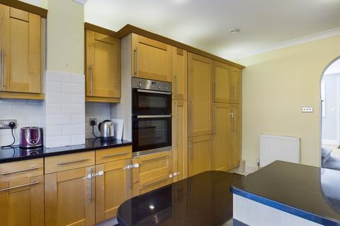 4 bedroom end of terrace house to rent, Colbourne Road, Brighton