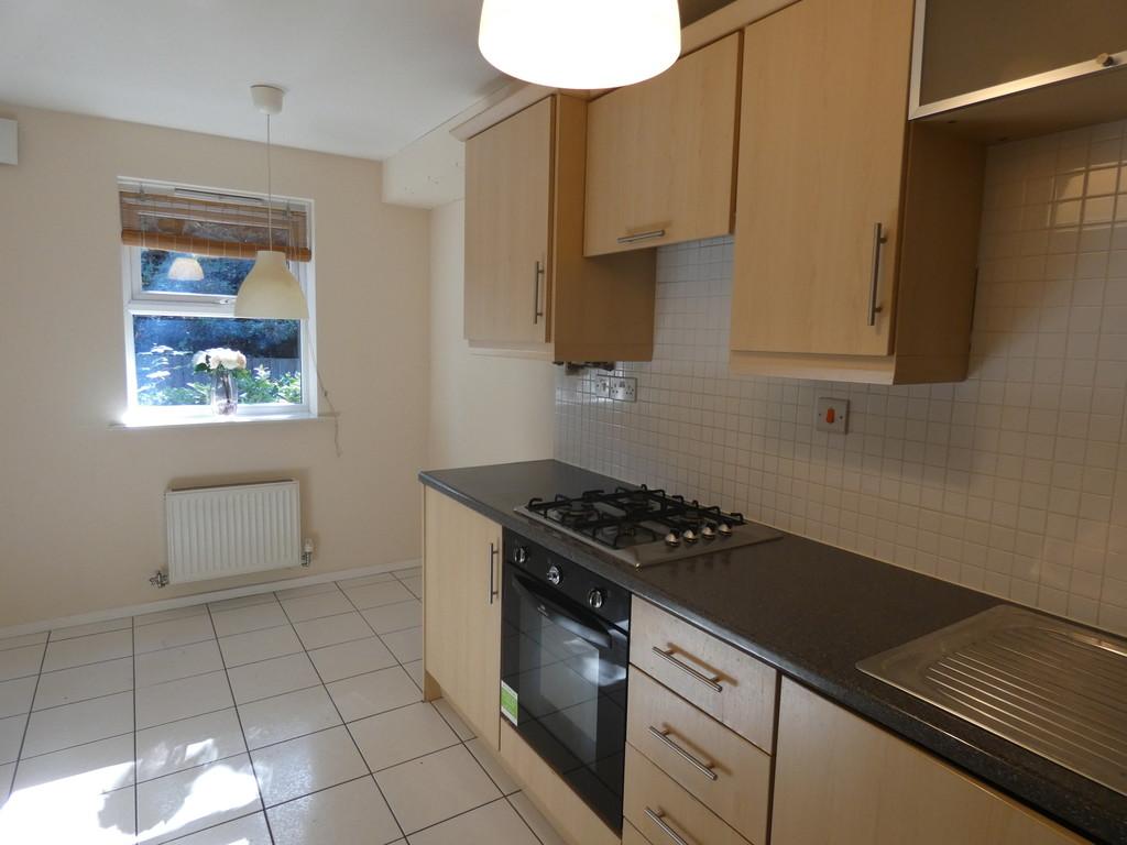 Wilfred Owen Close, Shrewsbury 3 bed terraced house £895 pcm (£207 pw)