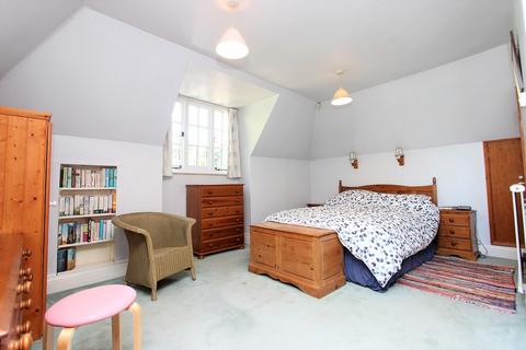 North Lodge, Shabden Park High Road, Chipstead, Coulsdon, CR5 3SF