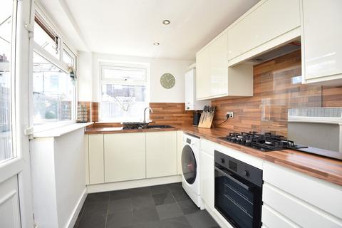 30 Chestnut Grove, Harrogate, HG1 4HS