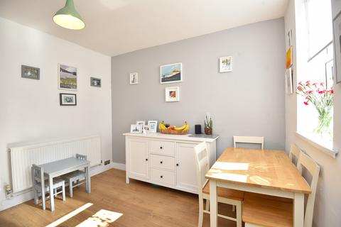 30 Chestnut Grove, Harrogate, HG1 4HS