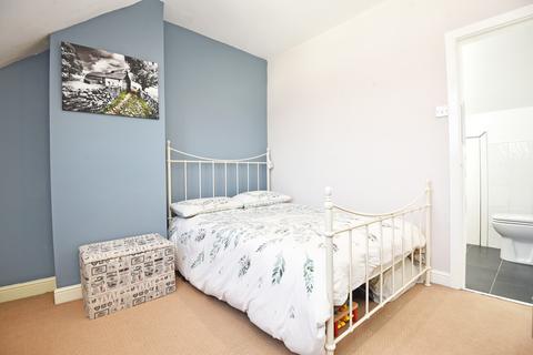 30 Chestnut Grove, Harrogate, HG1 4HS