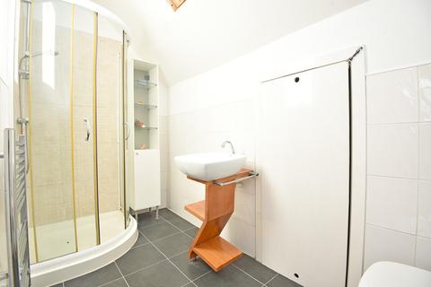 30 Chestnut Grove, Harrogate, HG1 4HS