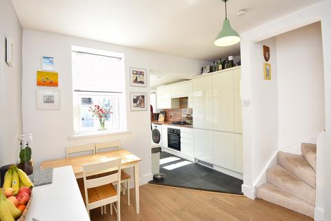 30 Chestnut Grove, Harrogate, HG1 4HS