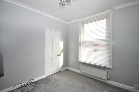 2 bedroom terraced house to rent - Croft Road Portsmouth PO2