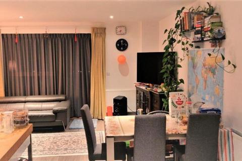 undefined, Pears Road, Hounslow