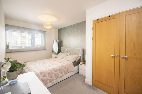 2 bedroom apartment for sale - Altolusso, Bute Terrace